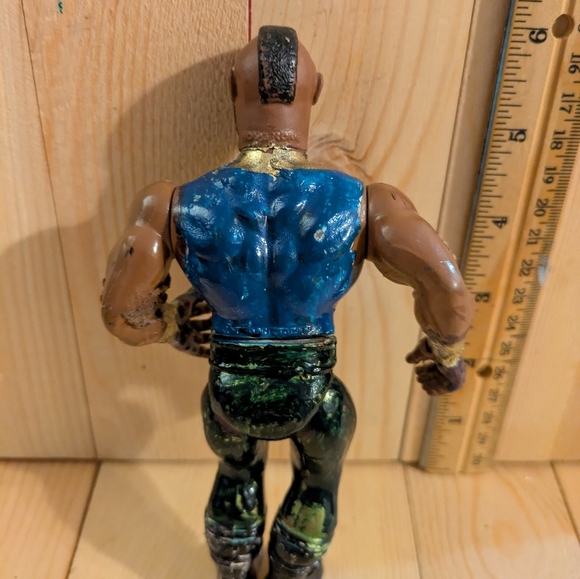 Me T Action Figure with Blue and Gold Outfit Vintage 1983 - Picture 4 of 4